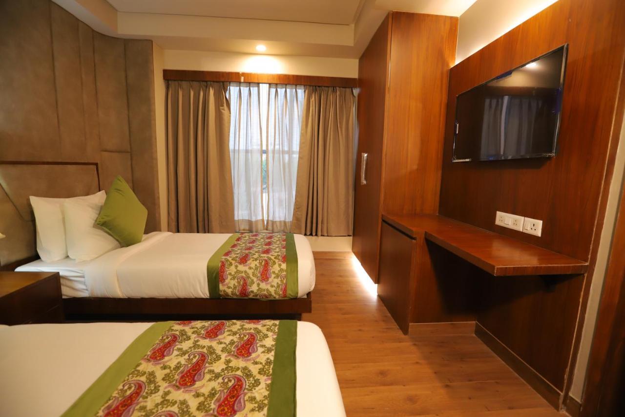 Ip Royal Hotel - Új-Delhi Kültér fotó