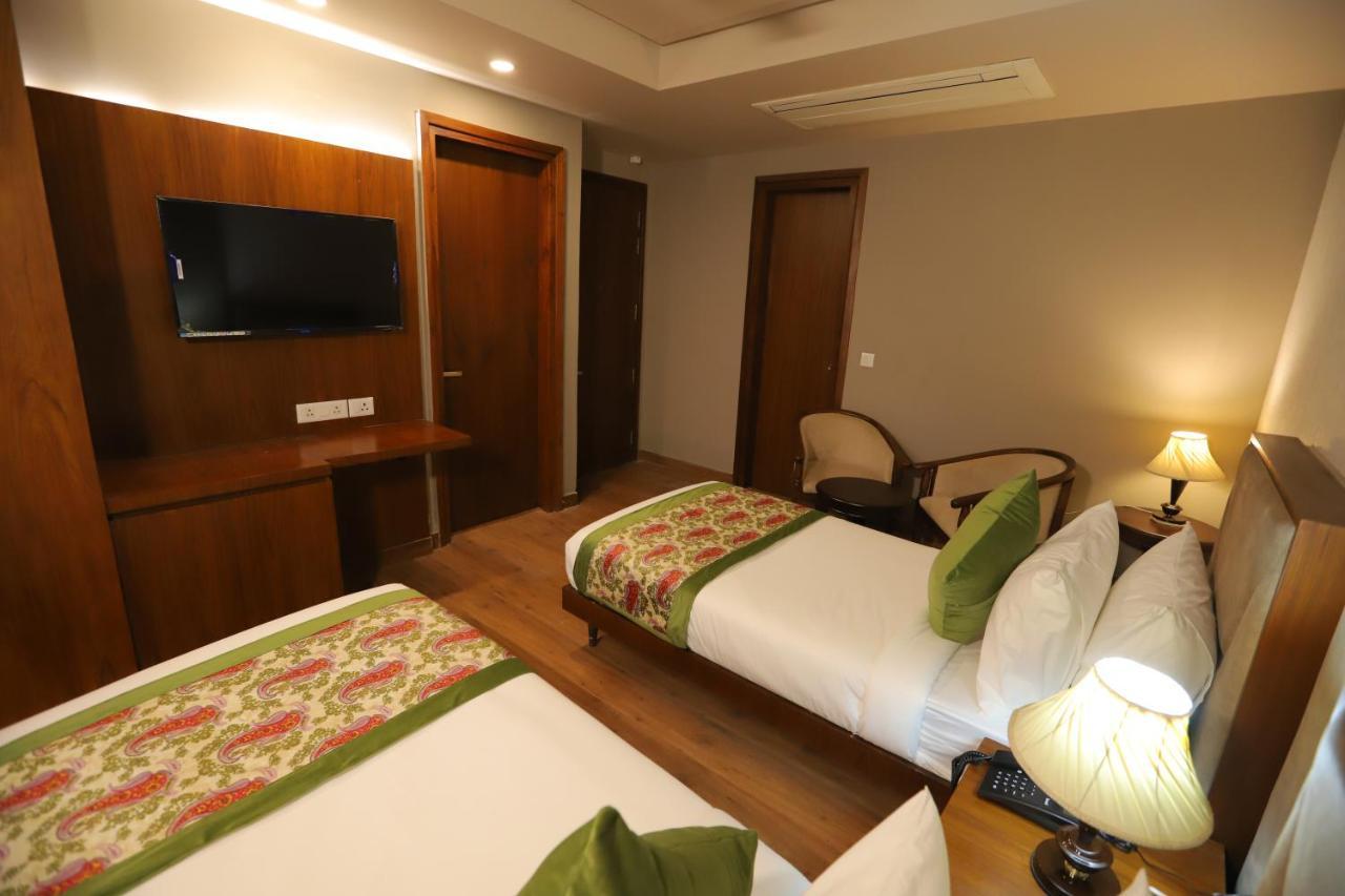 Ip Royal Hotel - Új-Delhi Kültér fotó
