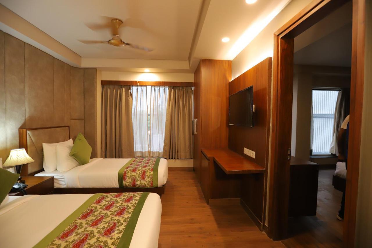 Ip Royal Hotel - Új-Delhi Kültér fotó