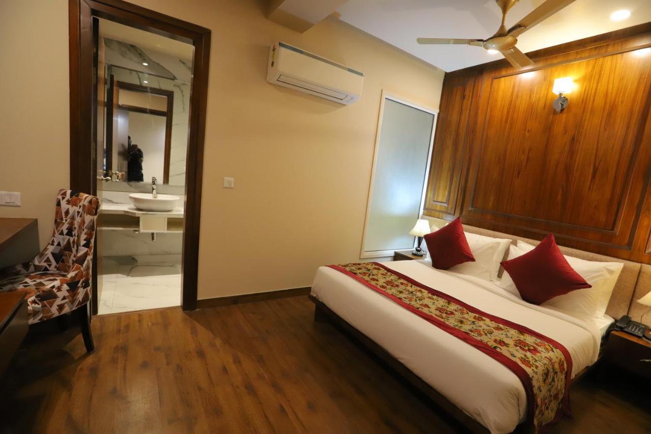 Ip Royal Hotel - Új-Delhi Kültér fotó