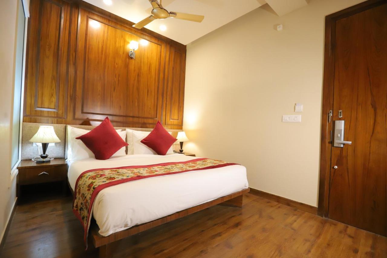 Ip Royal Hotel - Új-Delhi Kültér fotó